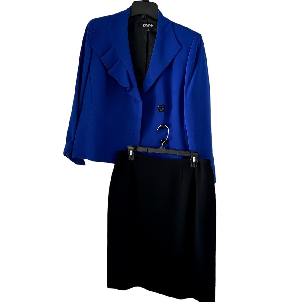 KASPER 2PC Women's Jacket & Skirt Suit
Blue & Black Size 10P